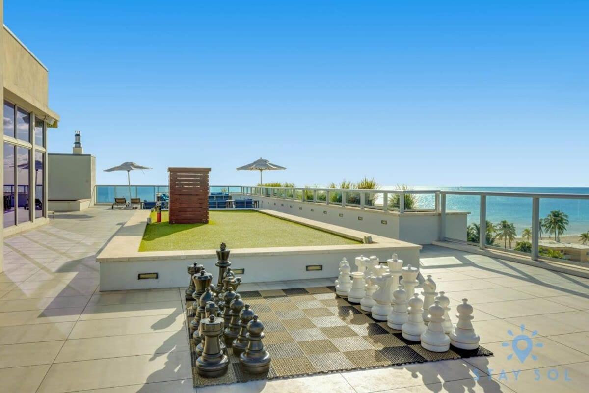 Tropical Oasis - Rooftop Pool- Near Beach - Gym Hollywood Bagian luar foto