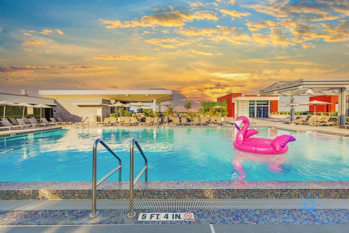 Tropical Oasis - Rooftop Pool- Near Beach - Gym Hollywood Bagian luar foto